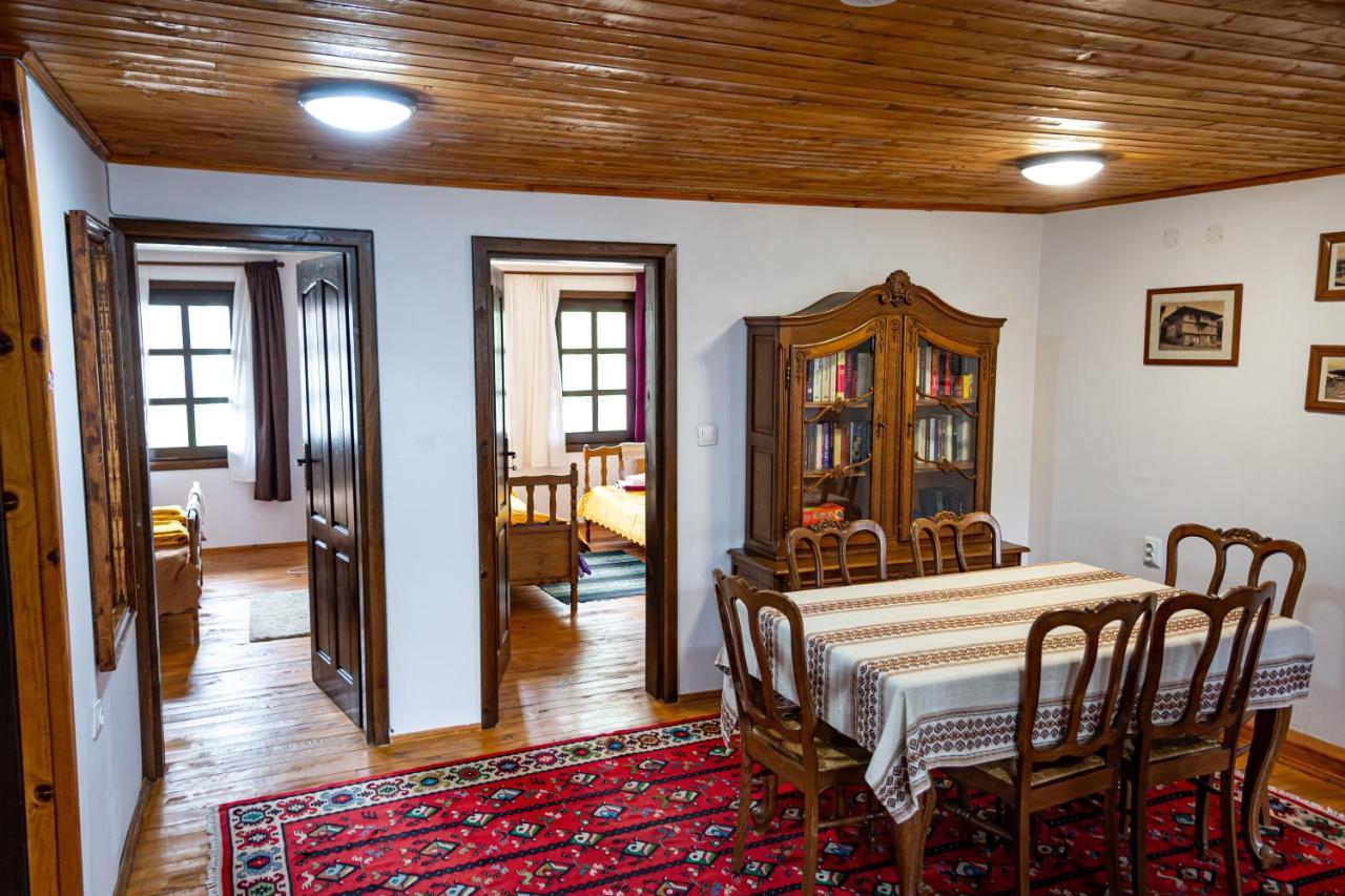 Razsukanova House , Разсукановата Къща Elena Exterior photo